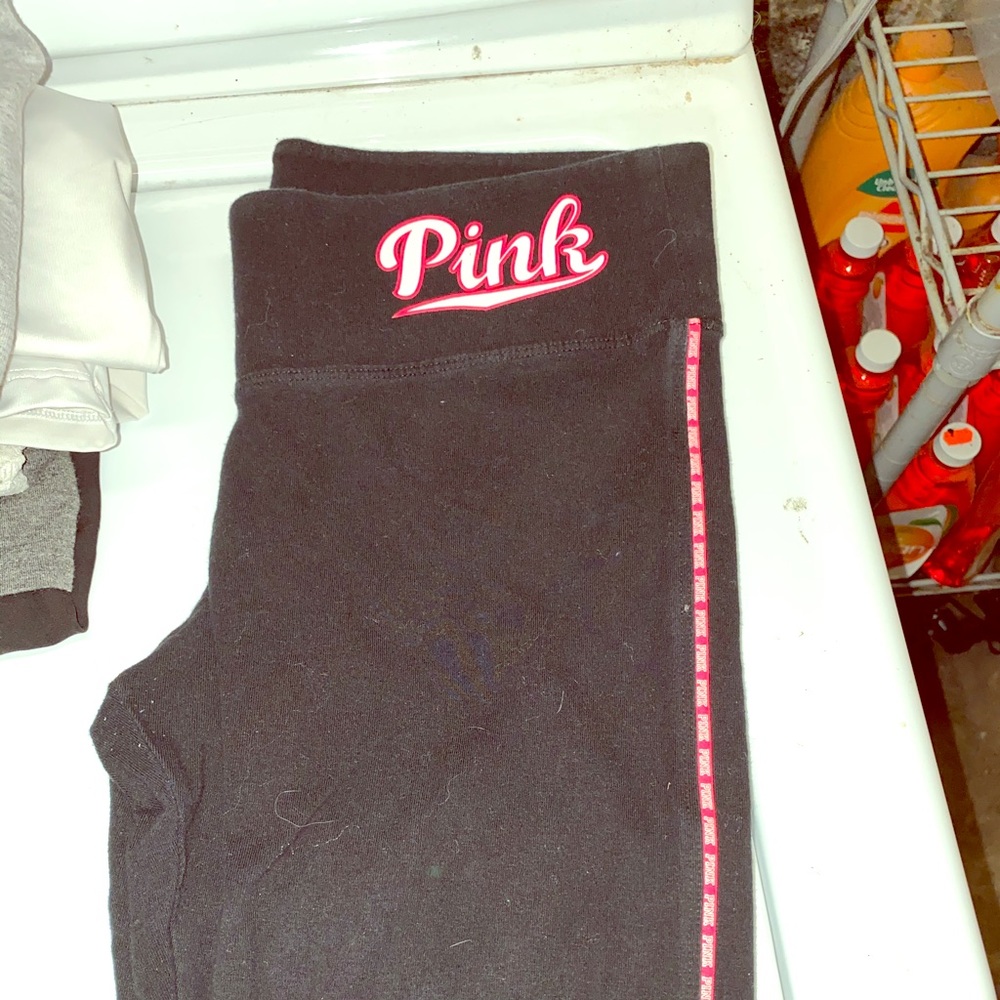 Pink yoga leggings